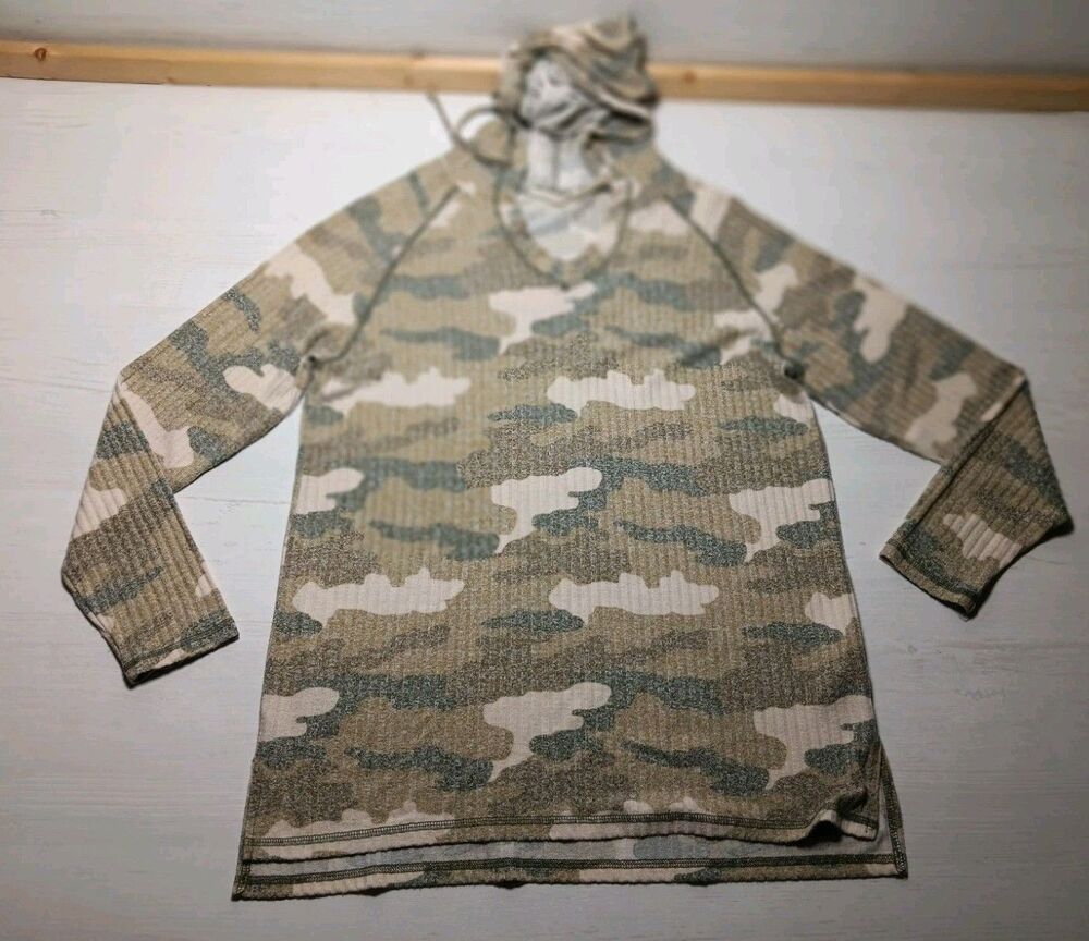Above And Beyond Hoodie Medium Green Camouflage Ribbed Pullover Cozy Faded Light